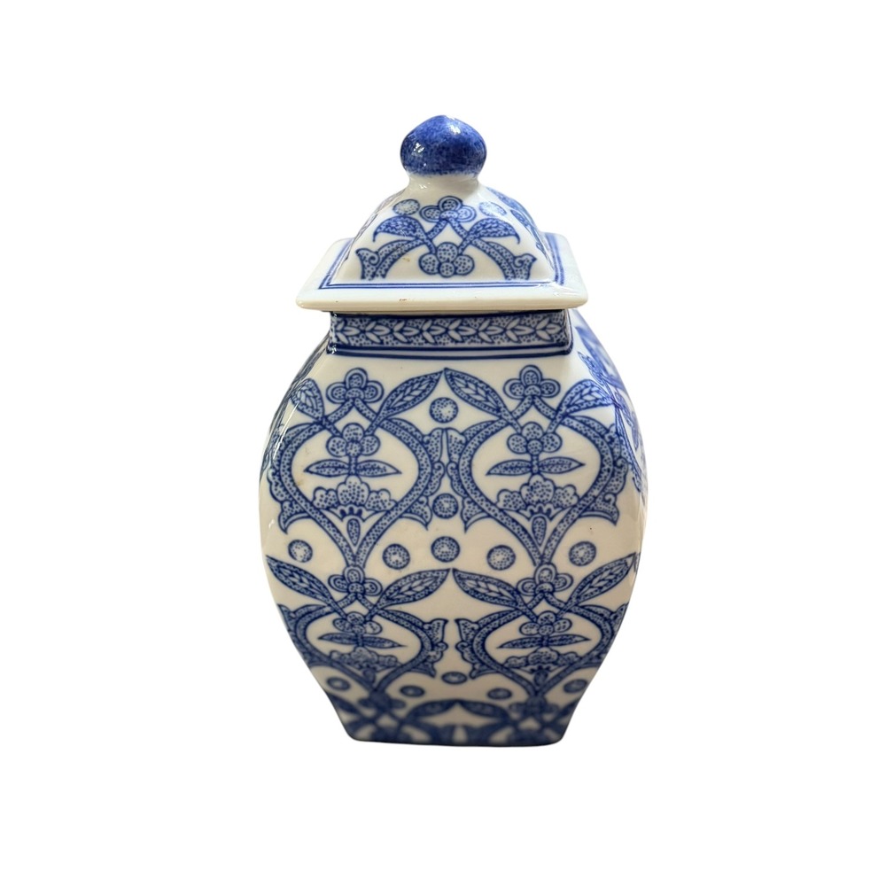 Vintage Blue White Ceramic Ginger Jar Chinoiserie Square Tea Caddy Small 8in Urn